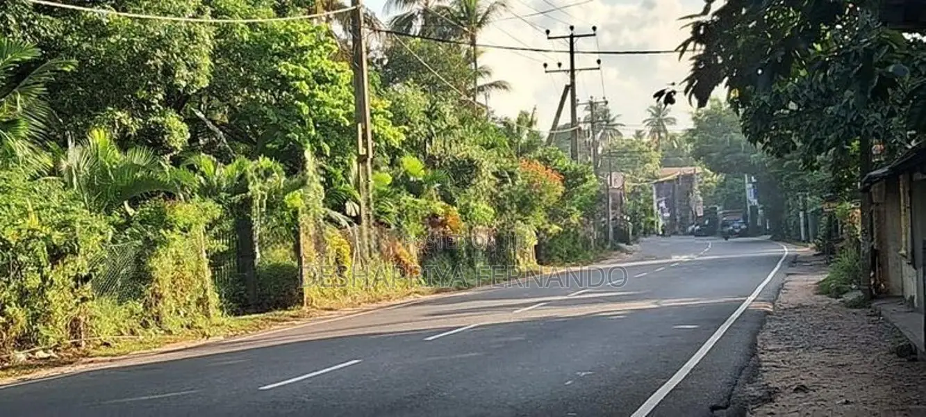 ව්‍යාපාරික ස්ථානයක් සදහා ඉඩමක් බදු දීමට මිනුවන්ගොඩ