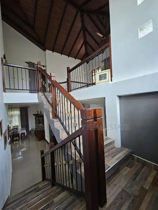 HCHR052 - Luxury Two Story House For Rent in Kochchikade