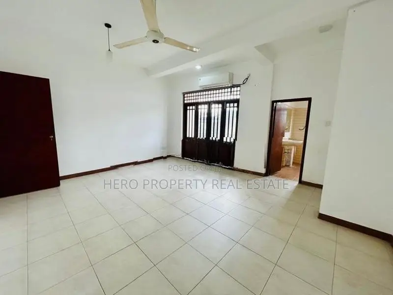 HAR220 - Modern House for Rent in Thalawathugoda
