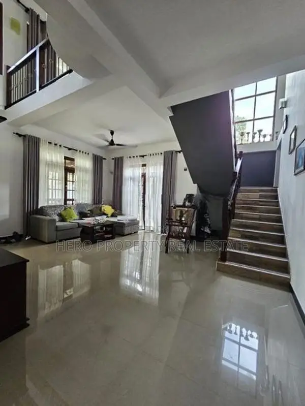 HCHR052 - Luxury Two Story House For Rent in Kochchikade