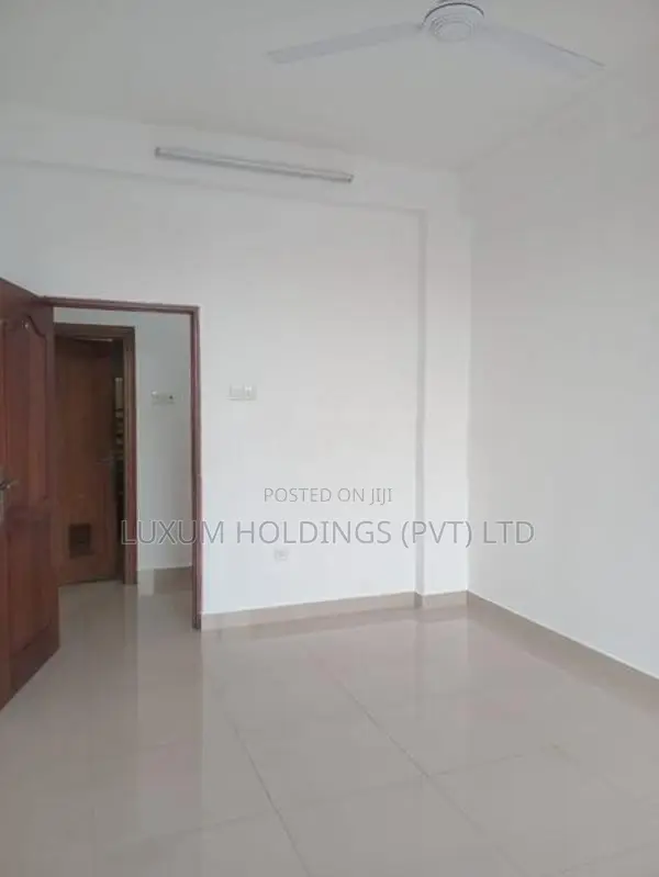 Luxury Apartment For Sale in Superior Homes Colombo [ 2253C ]