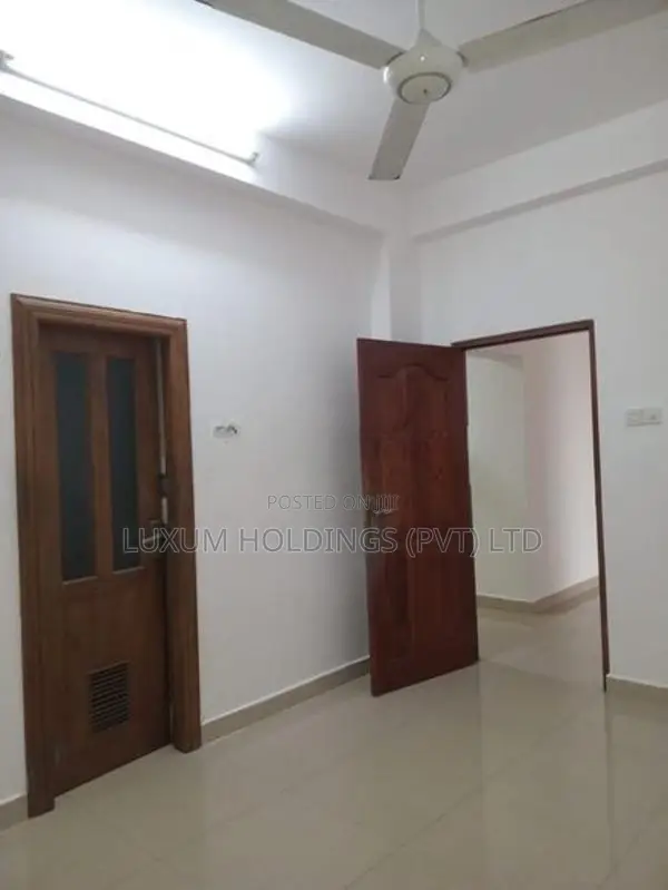 Luxury Apartment For Sale in Superior Homes Colombo [ 2253C ]
