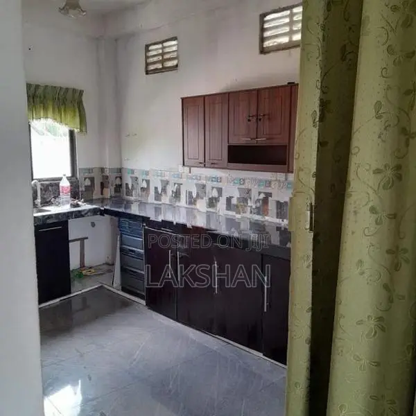 5-Storey (G+4) House for Sale in Mulleriyawa