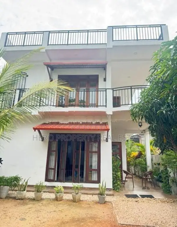 HWR053 - Modern Apartment House for Rent in Kotikawaththa