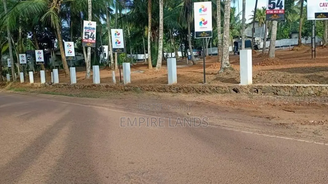 Land for Sale in Kandana Walking Distance to Ganemulla Bus Route