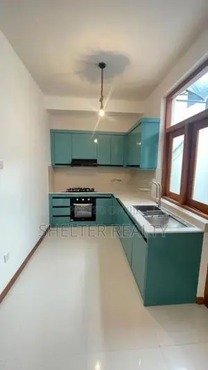Luxury 4 Bedroom House for Rent in Battaramulla