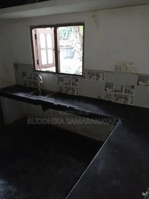 නිදන කාමර 3ක නිවස විකිනීමට Ingiriya