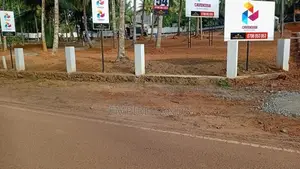 Land for Sale in Kandana Walking Distance to Ganemulla Bus Route