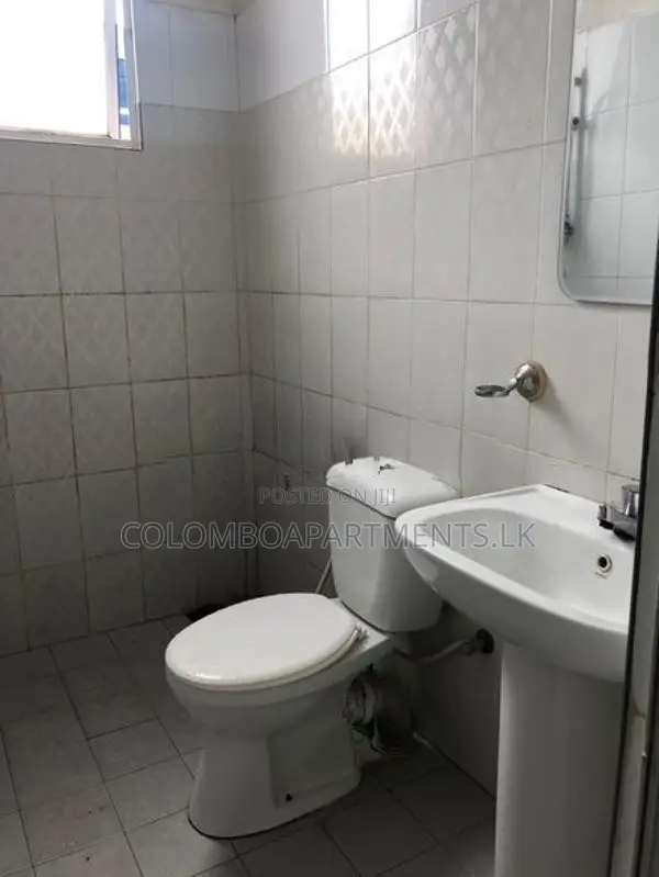Short-Term Apartment Rental Available in Wellawatta. Code: (CSH302)