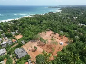 හිරිකැටියෙන් අගනා ඉඩමක්