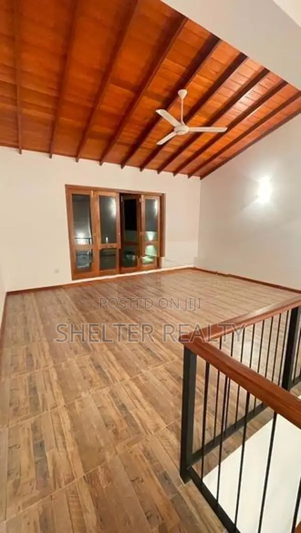 Luxury 4 Bedroom House for Rent in Battaramulla