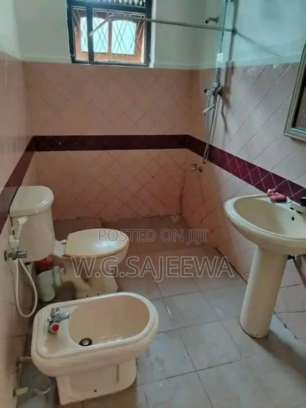 2 Storey 4 Rooms House Rent in Ja Ela