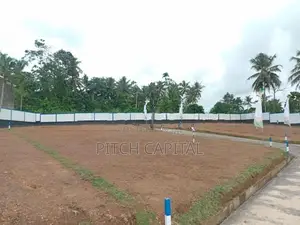 හයිලෙවල් පාර ළඟින්ම අපූරු බිම් කොටස්