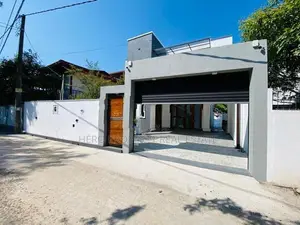 HAS217 - Modern Luxury House for Sale in Piliyandala