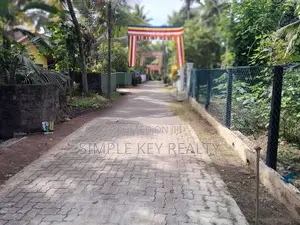 LB20-Land for sale gampaha miriswatta wathuregama road