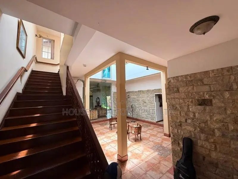 Luxury 4-Bedroom House for Sale in Pelawatte, Battaramulla