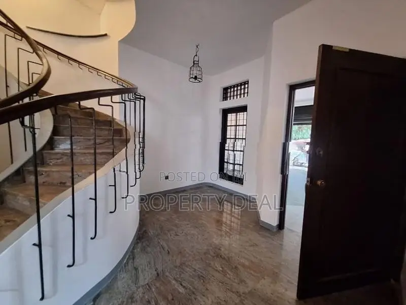 Luxury House for Rent In Colombo 07 - PDH180