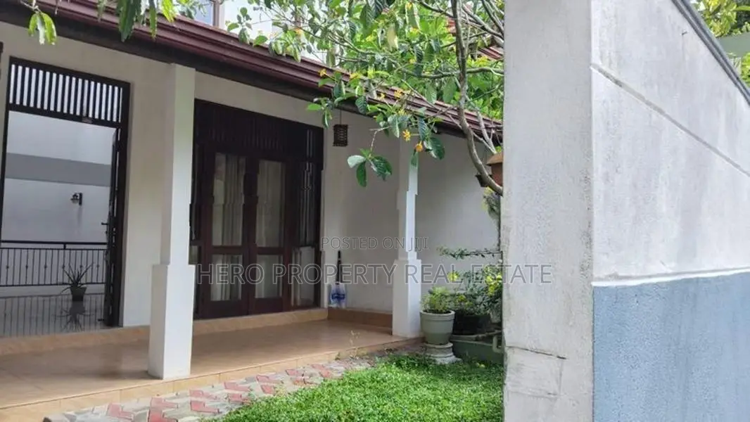 HJS168 - Modern Luxury House for Sale in Kiribathgoda
