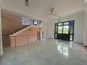3-Storey 4BR House For Rent in Battaramulla |EH424