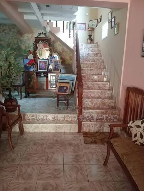 Beautiful Two Story House with Annex for Sale – Pilimathalawa