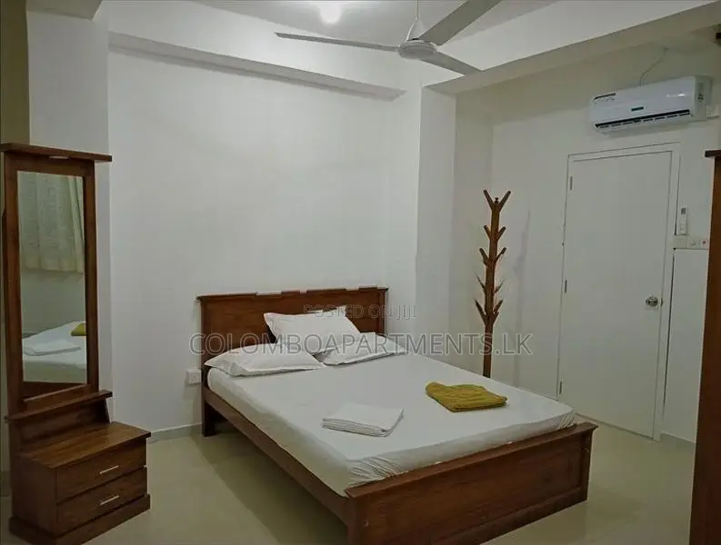 Apartment Available for Short-Term Stay in Colombo 05.Code: (CSMP70D)