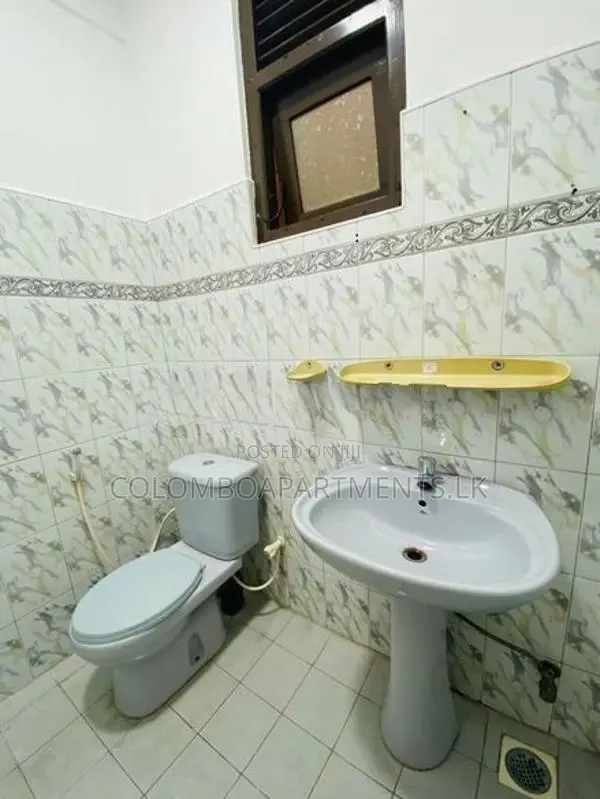 Apartment Available for Short-Term Stay in Colombo 06.Code: (CSPL302)