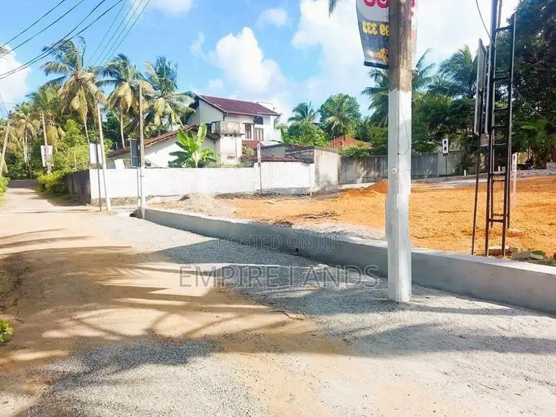 Highly Residential Land for Sale in Galawilawatte Homagama