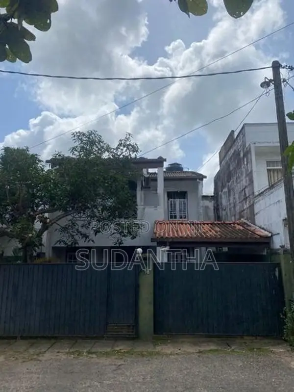 House for Rent - 3 Bedrooms (2xAC) Pelawatte