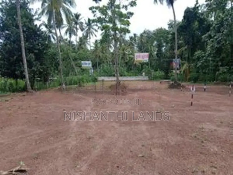 Land for Sale in Mirigama