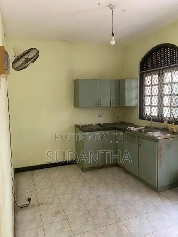 House for Rent - 3 Bedrooms (2xAC) Pelawatte