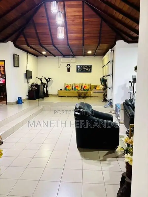 Fully Furnished House, Short-Term Rental in Bandaragama
