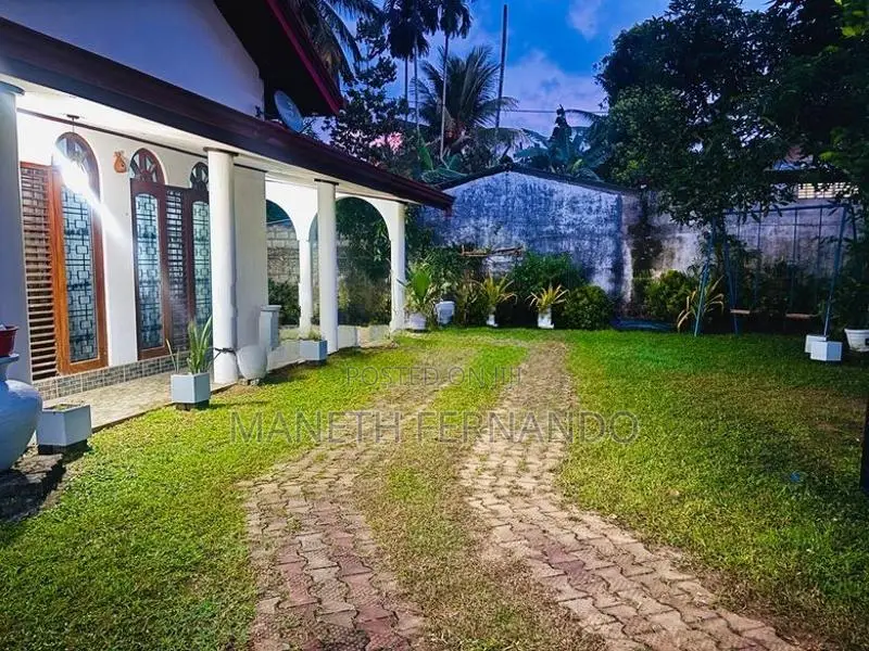Fully Furnished House, Short-Term Rental in Bandaragama