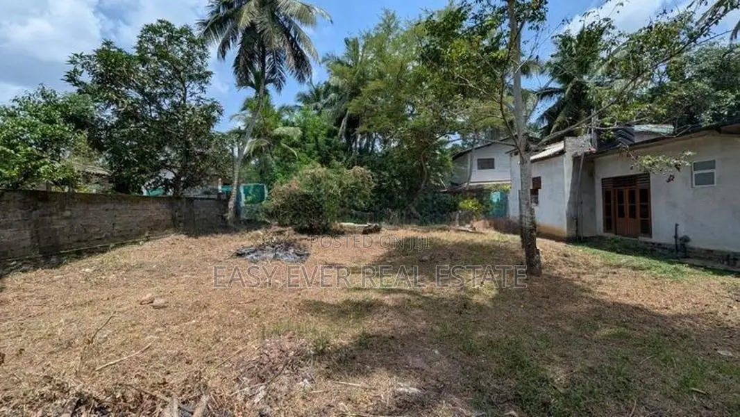 කළගෙඩිහේන පර්චස් 15 / ST 13943