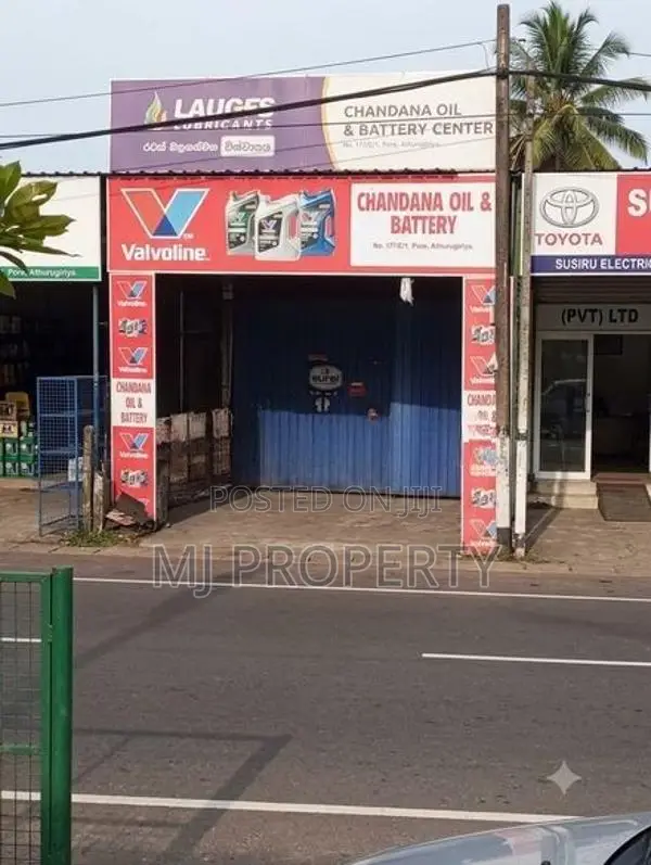 ( YC-1128) Highly Valuable Commercial Shop Space Rent in Athurugiriya