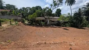යක්කල නගරය ආසන්නයෙන් වටිනා නේවාසික බිම් කොටසක් / YS 14729