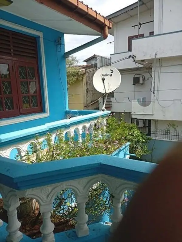 Spacious 4-Bedroom House for Sale Near Kandy Road