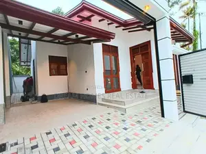 Comfortable Family Home for Sale in Piliyandala