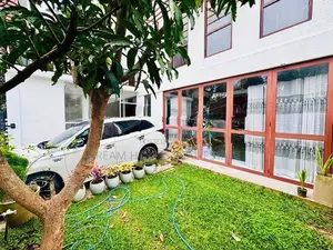 5 Bed 3 Story House for Rent - Battaramulla