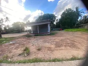 ( TC-1075) Valuable Commercial Shop Space Rent in Panagoda Embulgama