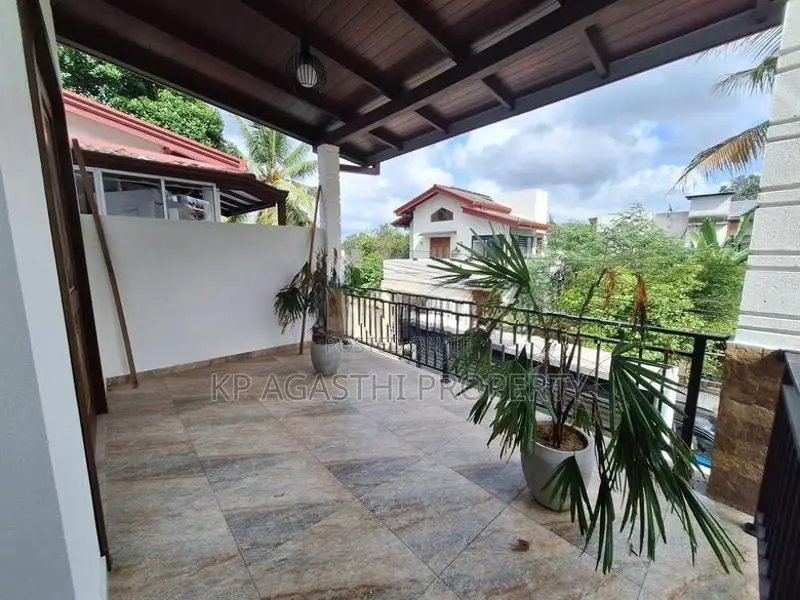 Thalawathugoda Luxury House for Sale