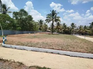 ගොඩගම කොම්පයාහෙන පාරෙන් බිම් කොටස් විකිණීමට
