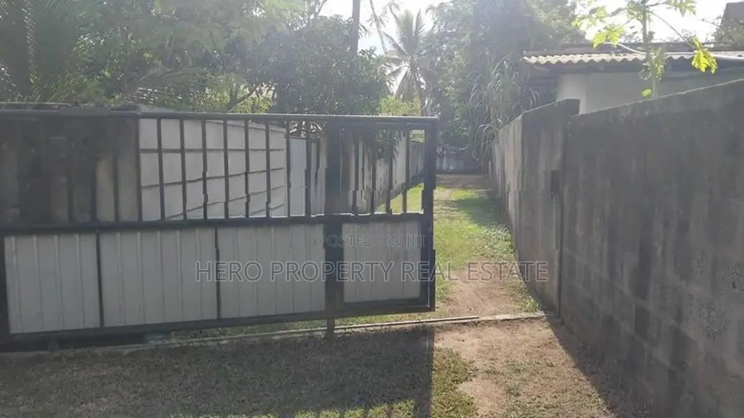 HJS197 - Single Story House for Sale in Kadawatha