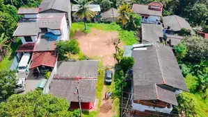 කඩවත – Highway Entrence ලගින් නේවාසික ඉඩමක්