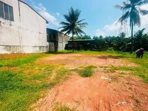 කඩවත – Highway Entrence ලගින් නේවාසික ඉඩමක්