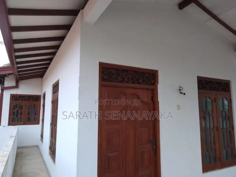 Upstairs House for Rent in Panadura