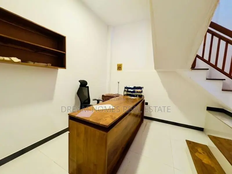 Luxurious 3-Storey Modern Home for Sale – Heart of Wellawatte