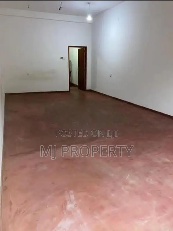 ( TC-1096) Valuable Commercial Shop Space Rent in Meegoda
