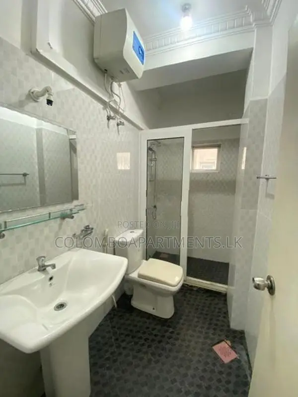 Furnished Apartment for Short-Term Rental in Colombo-05. (CSMP201)