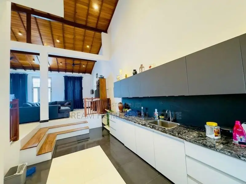 Luxurious 3-Storey Modern Home for Sale – Heart of Wellawatte