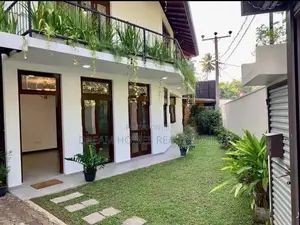 Luxury 4 Bedroom House for Rent – Thalawathugoda
